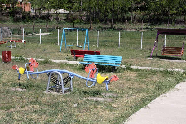 Parc de joacă pentru copiii din localitatea Glăvănești